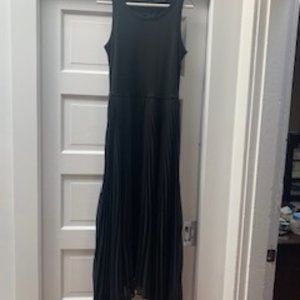T Tahari midi tank dress pleated chiffon asymmetrical skirt size L Black NWT